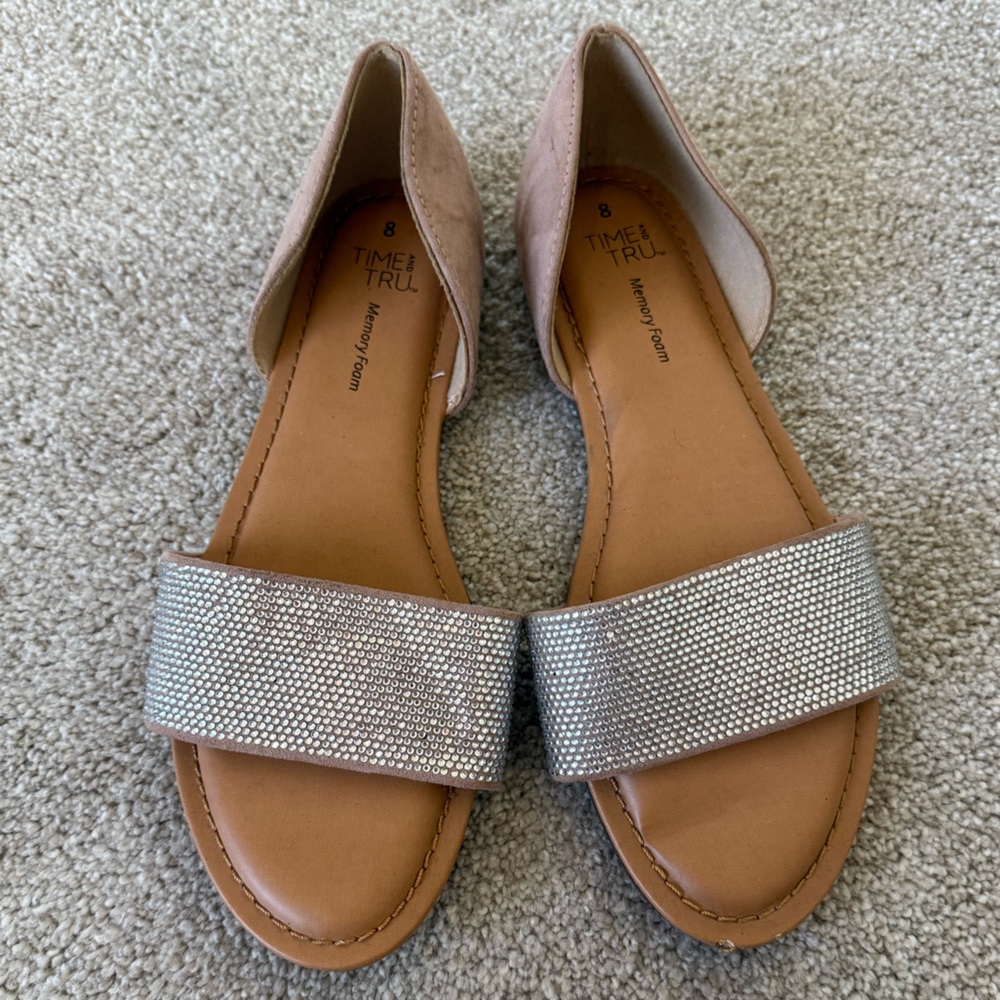 Time and tru sandals size 8 chip at the toe area bling strap over toe